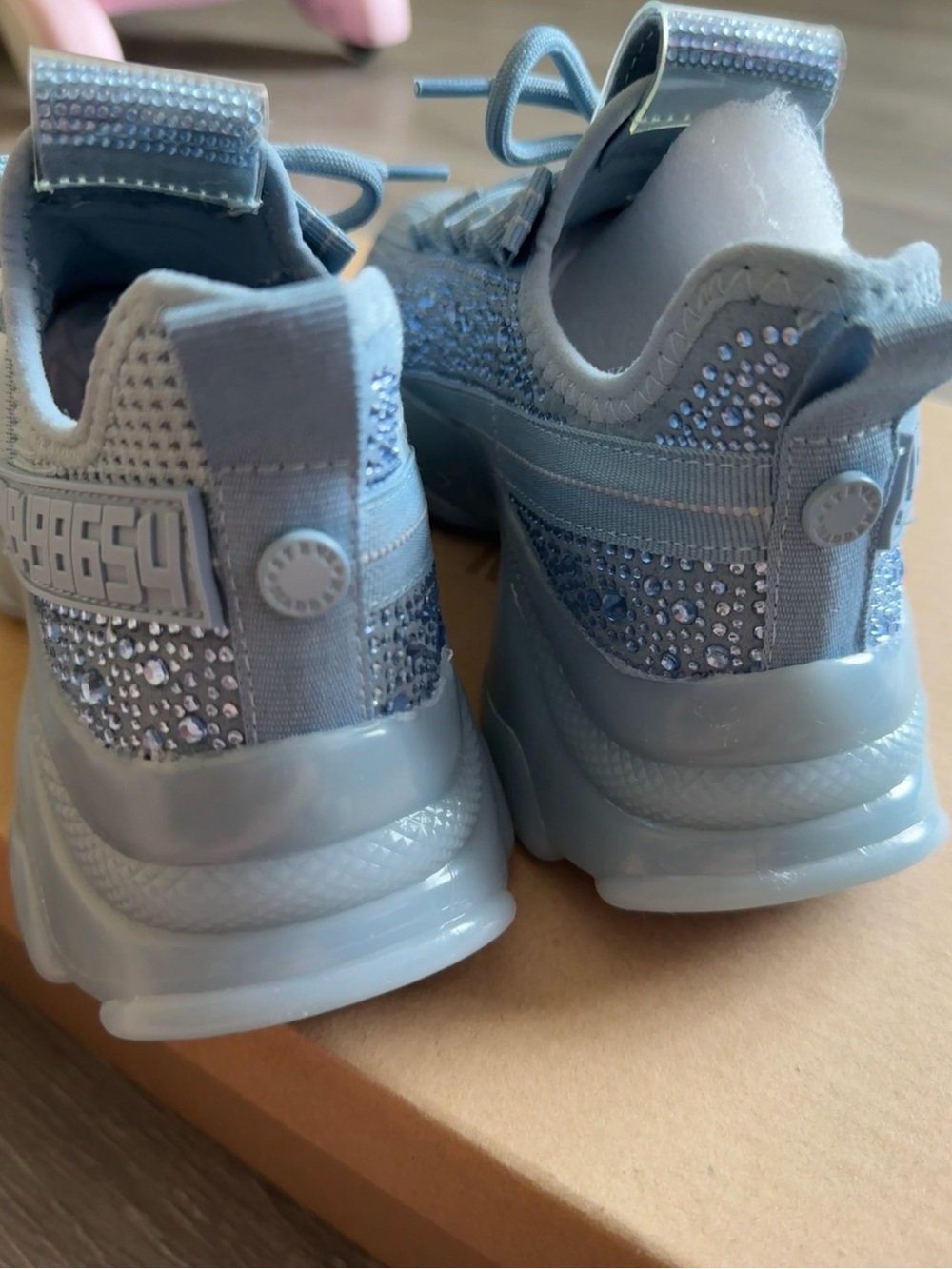 Steve Madden Women’s Maxima Sneaker - Picture 6 of 10